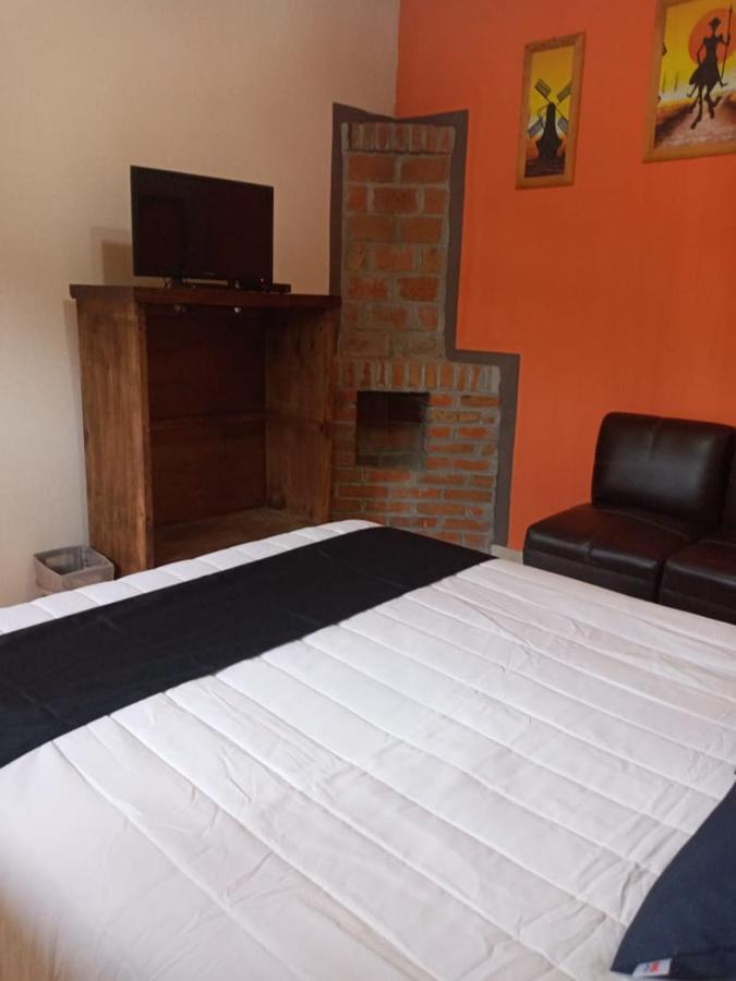 Casa Manning Y Salon La Troje Hotel Omitlan de Juarez Eksteriør billede